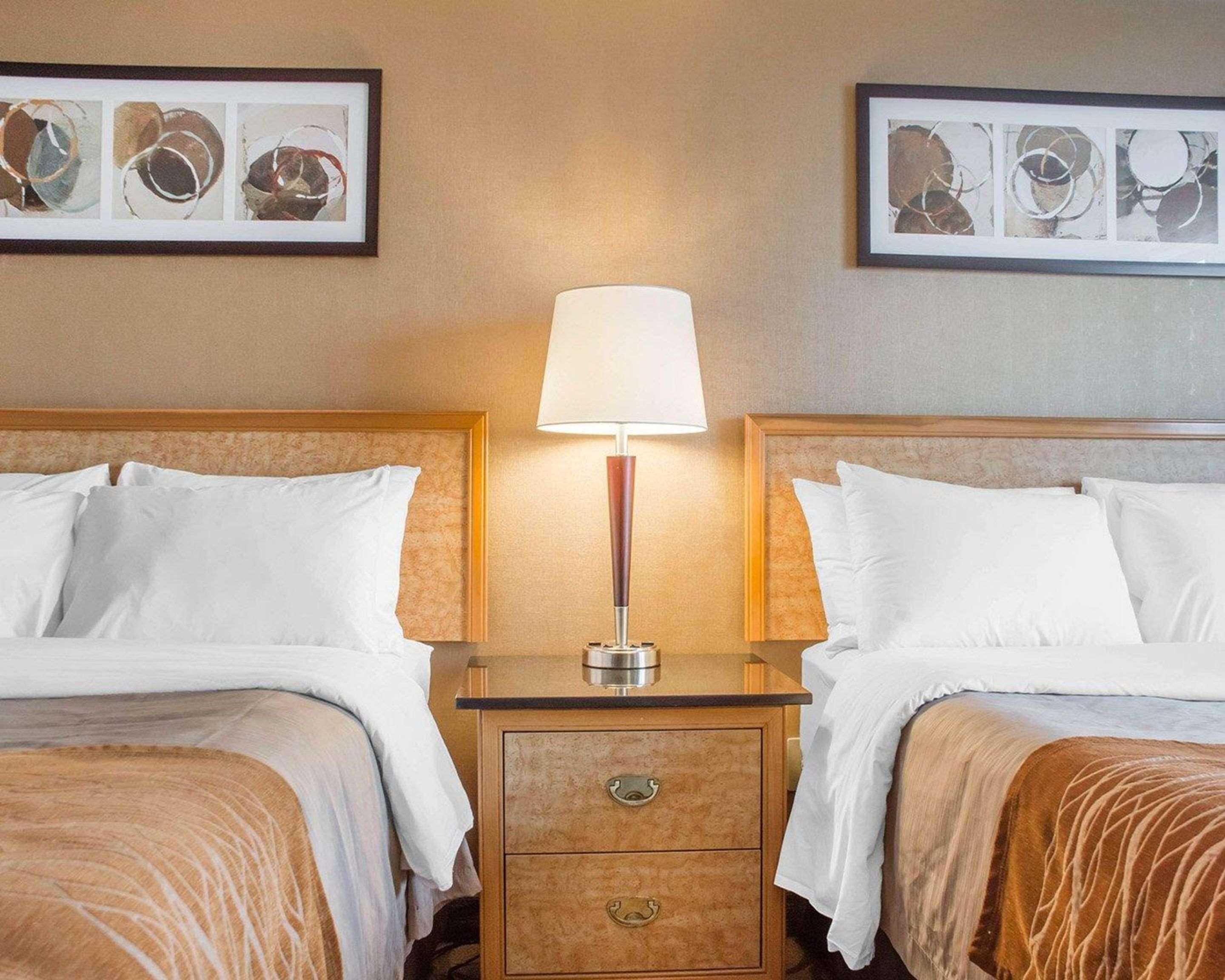 Comfort Inn Брантфорд Экстерьер фото