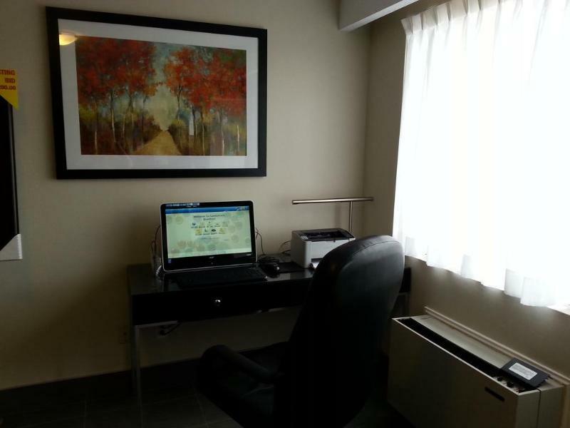 Comfort Inn Брантфорд Экстерьер фото
